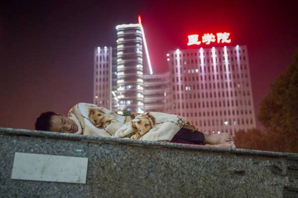 全球最大的医院在中国河南,每天都上演春运,走