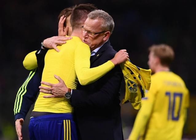 伊布回归踢世界杯?瑞典主帅被惹怒:1年半前就