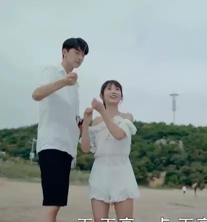 致我们暖暖的小时光:情侣穿搭指南~穿个衣服都