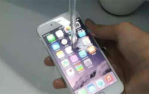 iPhone手机进水了我们要怎么处理?
