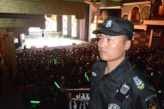 上海华威保安圆满完成七年之扬破茧成蝶安保