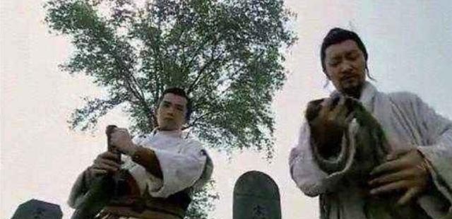 《水浒传》最大悲剧:宋江被毒死却无人反抗,高