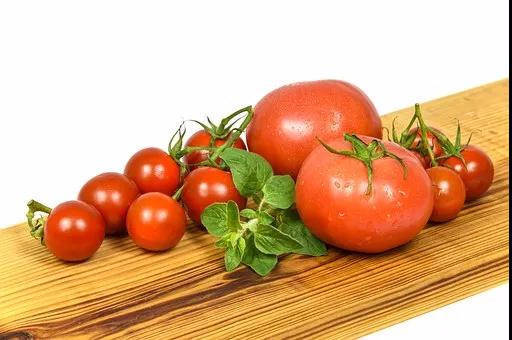 西红柿究竟属于水果还是蔬菜?原来生吃、熟吃