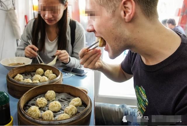 老干妈后又一美食风靡外国!40块一个，网友:就要挣外国人的钱!