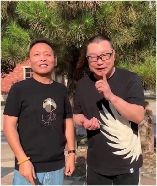 因《纤夫的爱》走红，曾6登春晚，51岁的他为生计只能餐厅卖唱