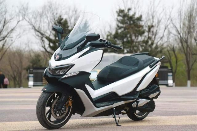 羊角尖之争250级大绵羊运动踏板摩托车盘点