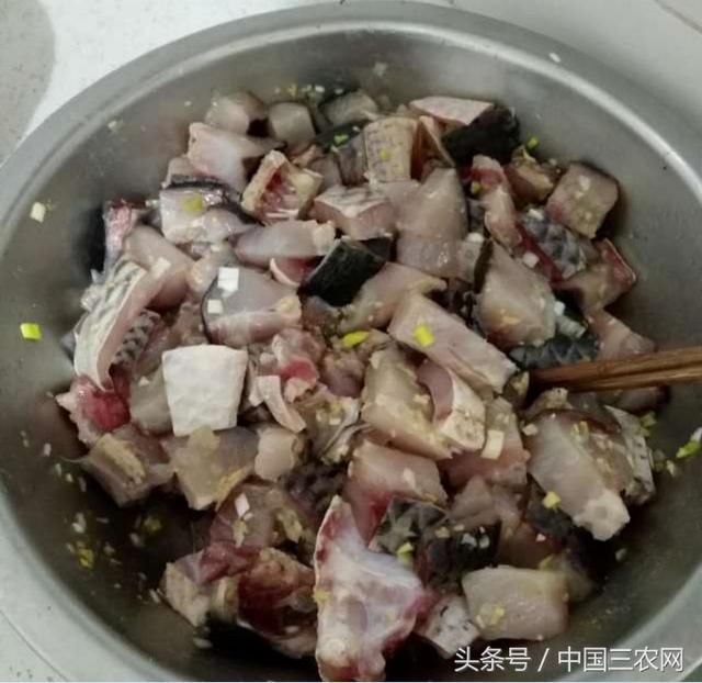 农村过年吃什么？来看看我拍的美食 保你流口水！