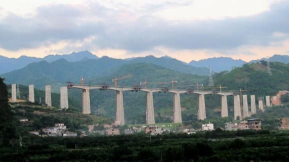 中国又一条在建高铁!设雄安新区后修改线路，还将连接北京和河南