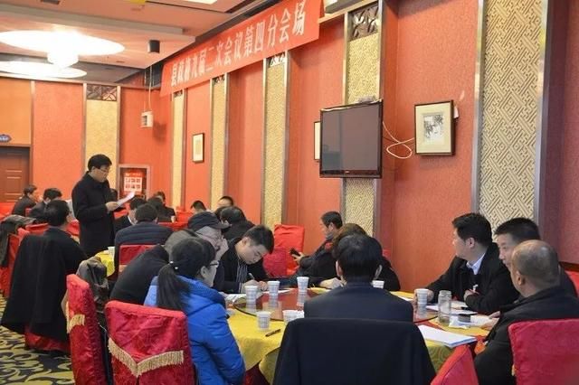 聚焦两会政协委员分组讨论政府工作报告