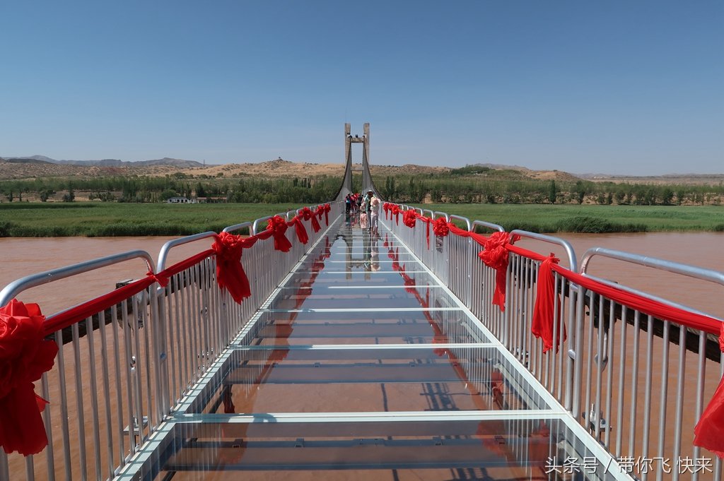 张家界的玻璃栈道和黄河3D玻璃桥哪个更恐怖?