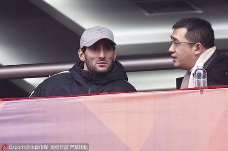 高清图:鲁能亚冠资格赛战河内FC 费莱尼看台观