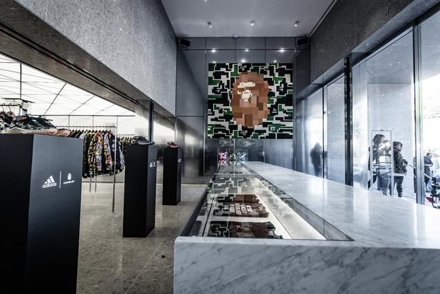 重磅联名悉数登场!带你亲临 BAPE LA 店铺开幕现场