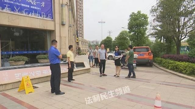 市长热线凯风珑城小区物业，你凭什么圈占业主公共停车区域？