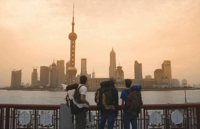 在越南人眼里中国城市到底多繁荣?越网友:这是我见过最高的大厦