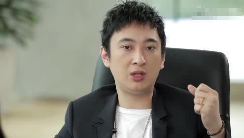 王思聪又换回自己头像,并转发微博继续怼,网友