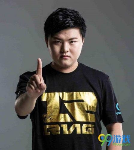 NG获世界赛冠军 uzi成大众情人 UZi卡莎出装\/天