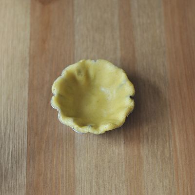 迷你菠萝奶油树莓挞