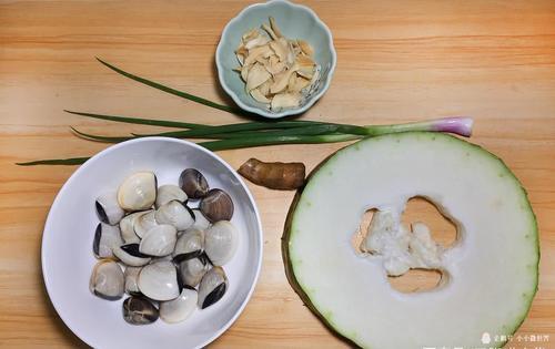 冬天内热外寒,喝这汤最好了,每周喝三次,清热利