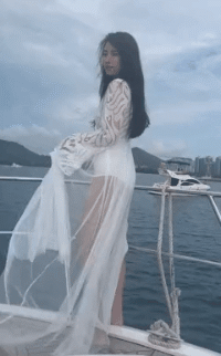 搞笑gif:不要等到挂在墙上了才知道你老婆有多厉害 澳门银河备用网址