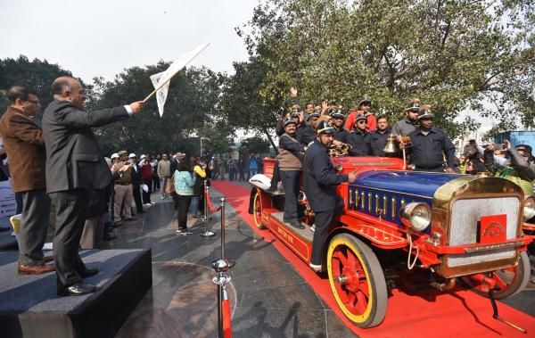 新德里第52届老爷车集会 经典汽车超炫酷