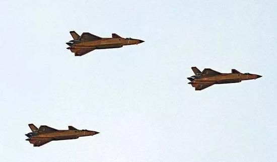 服役后歼20编号首曝 中国成世界第二个装备隐