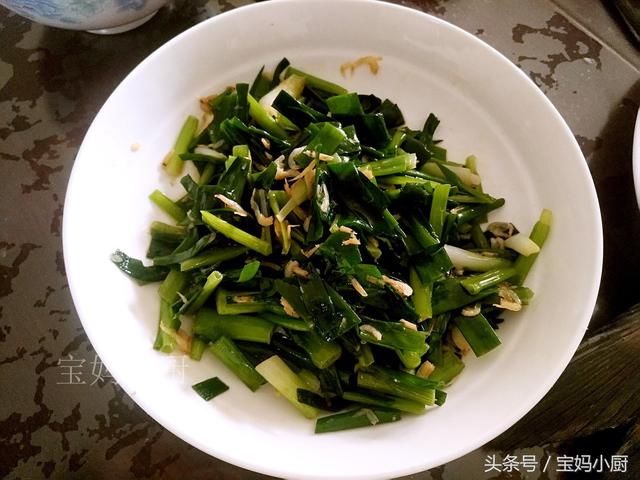 周末午餐，光鱼就做了两条，8个菜吃个精光，第二个都说没吃够