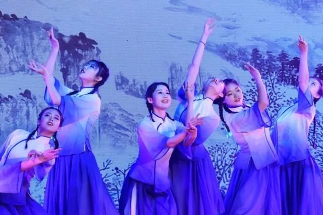 纪念五四运动一百周年!我们这样做!