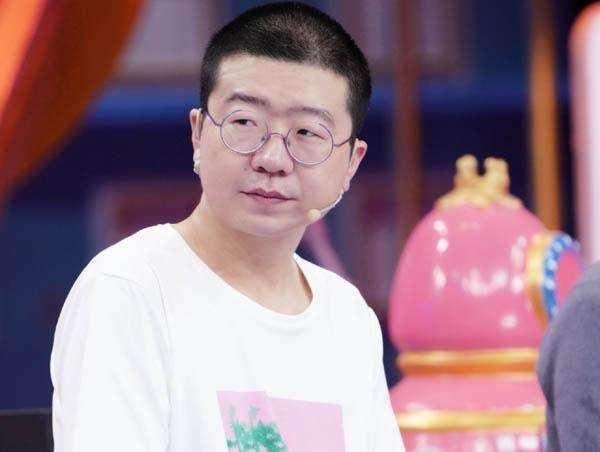 柳岩吐槽李诞像被蜜蜂蛰过的狗,一看还真像,孙