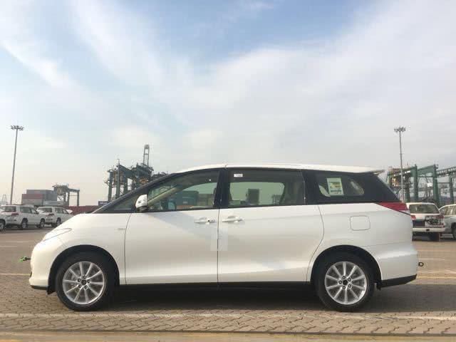 丰田大霸王被称为子弹头,悬浮式车顶设计,用