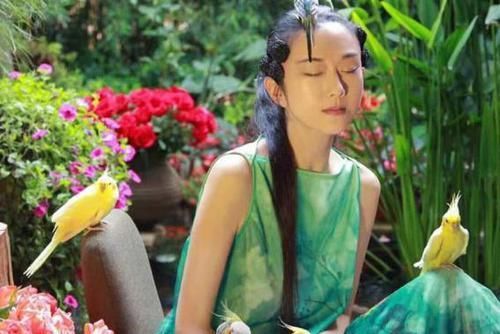 62岁杨丽萍因不生孩子，被嘲人生失败：女人的价值不只是生儿育女