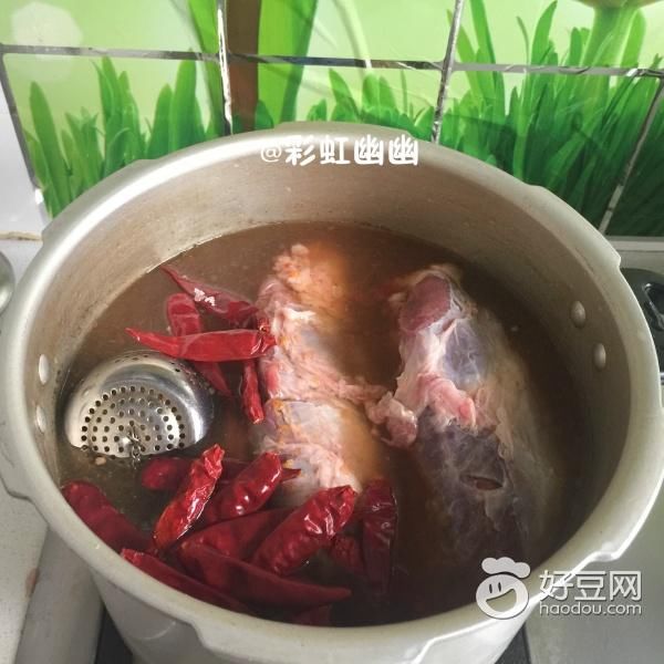 又薄又软、弹牙有嚼劲的香卤牛腱子