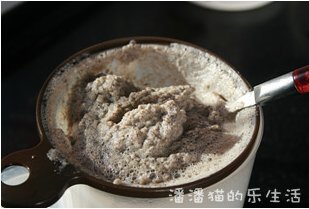 黑豆浆和黑豆培根饼