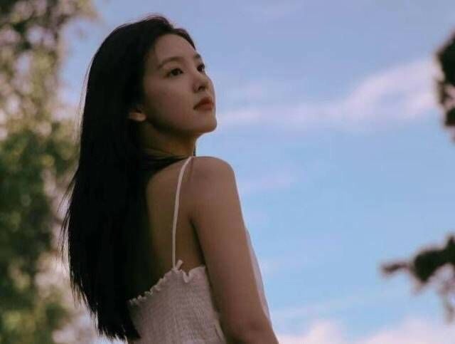 和你有啥关系?王思聪关注章若楠被忽视?女星