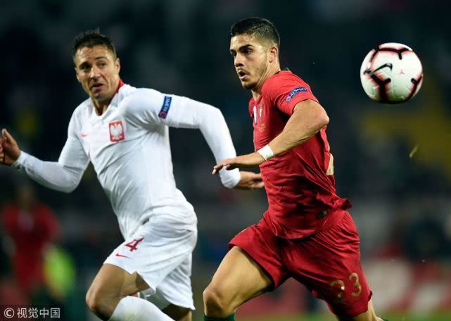 吉鲁点射助法国小胜,巴西热身赛豪取六连胜