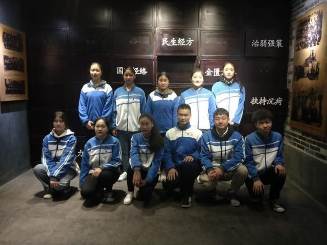 青春心向党 建功新时代 特别主题团日活动