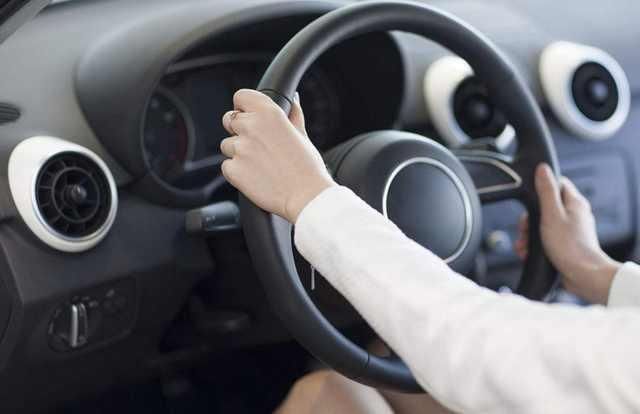 新手开车常犯的几个失误,拿到驾驶证更要注意