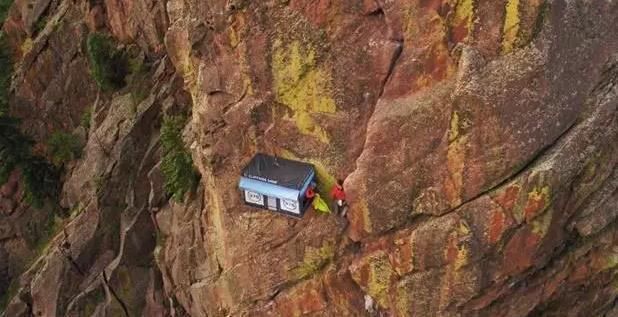 这个最危险的“小卖部”，悬挂在1800米峭壁上，你有勇气去吗？