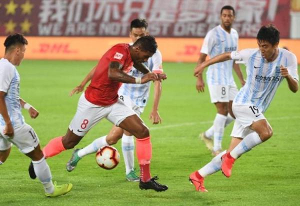 中超综合|恒大赢广州德比 天海平华夏幸福