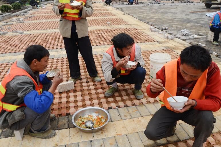 工地招人口头语_招人图片