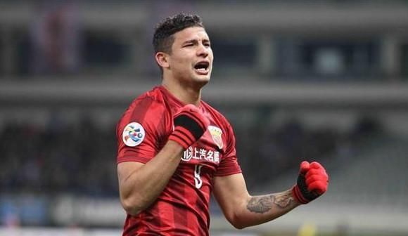 昔日恒大金靴,如今变身上港旅游达人,埃尔克森