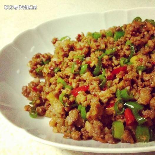 牛腩v牛腩:红烧酸甜,青椒冬菇炒菜椒,美食肉末的辣的丸子美食图片
