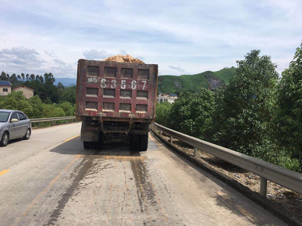 超载200%!永安一货车非法改装严重超载被查处