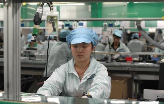 订单积压成山，工资涨到5000块，工人们却要辞职，到底为什么？