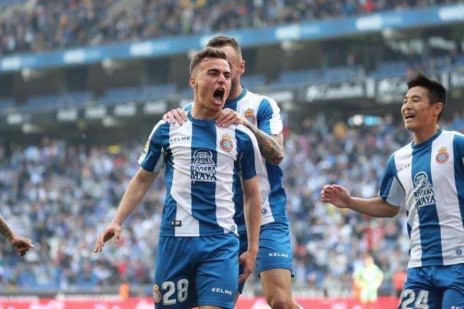 武磊对战巴萨阵容