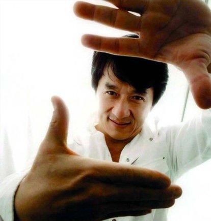 盘点成龙电影里面的搏命镜头 最后一个镜头成龙脑部受创 差点没命 dafa888客户端APP下载