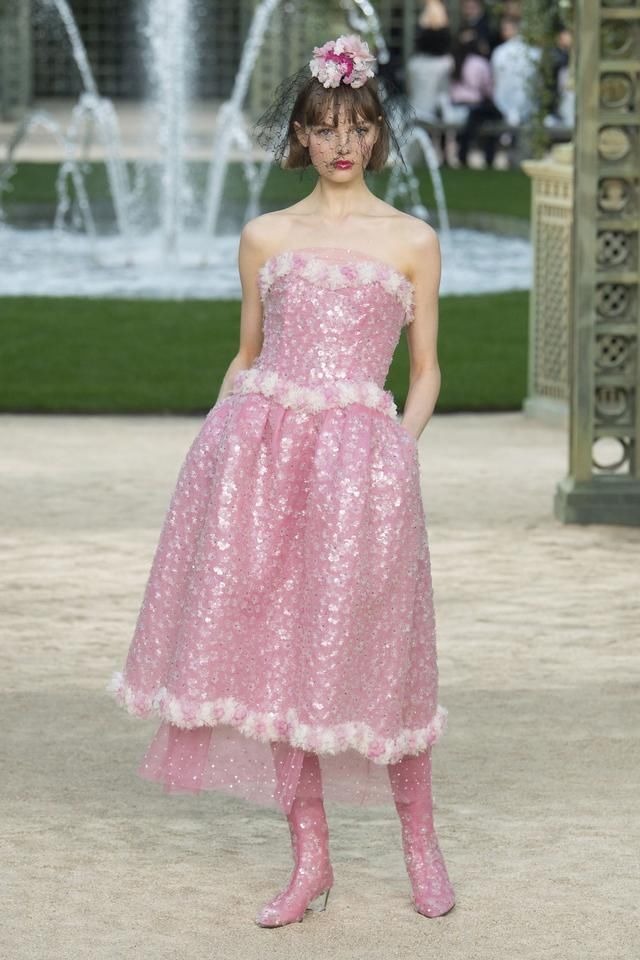 高定周:Chanel 2018春夏高定的花中少女