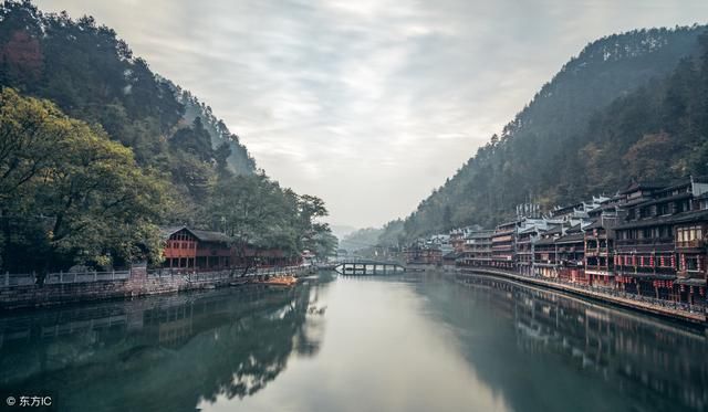 云南旅游景点大全排行 t01d6a22227f9148835.jpg