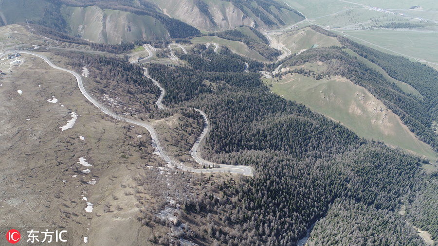 新疆天山翻山公路18弯 成新疆著名观景大道