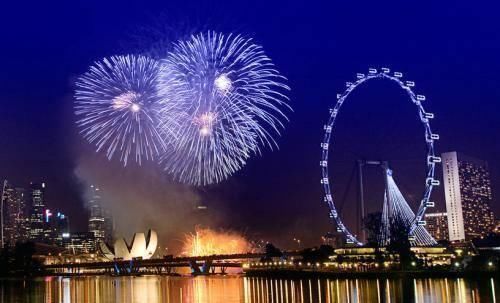 这里节庆假日最多!这个多元国家竟过上世界各地不同的节日!