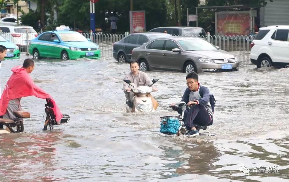 今晚，大雨要来!山东多地看海,水没过膝盖!荣成也有雷电加雨!